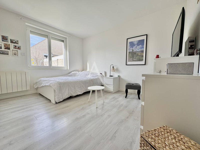 Maison - 93 m² - 5 pièces