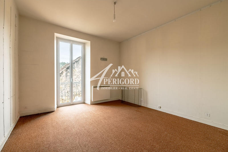 Maison - 288 m² - 8 pièces