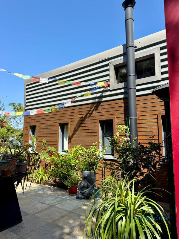 Maison - 206 m² - 7 pièces