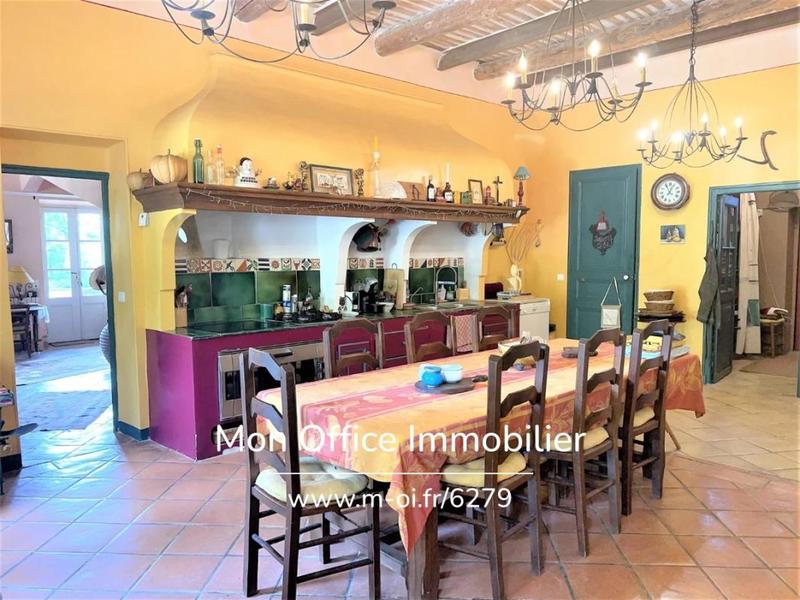 Maison - 450 m² - 18 pièces