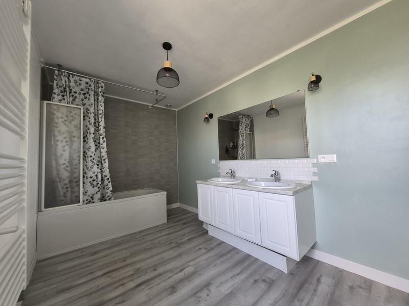 Maison ancienne - 224 m² - 7 pièces