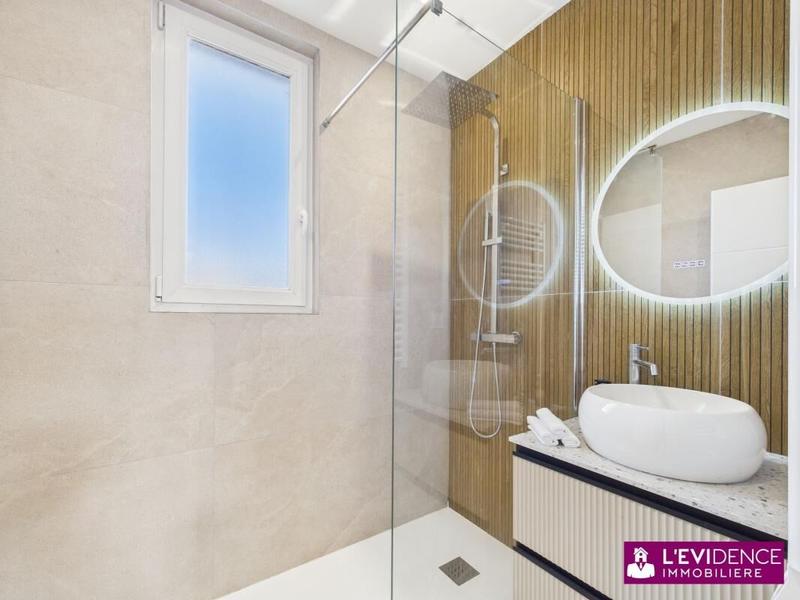 Appartement - 77 m² - 3 pièces