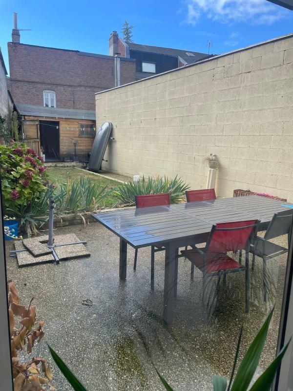 Maison - 415 m² - 9 pièces