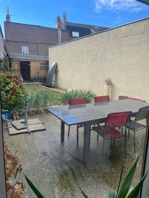 Maison - 415 m² - 9 pièces