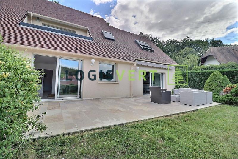 Maison - 198 m² - 8 pièces
