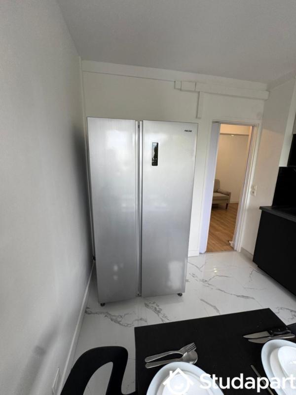 Chambre - 9 m² - 1 pièce