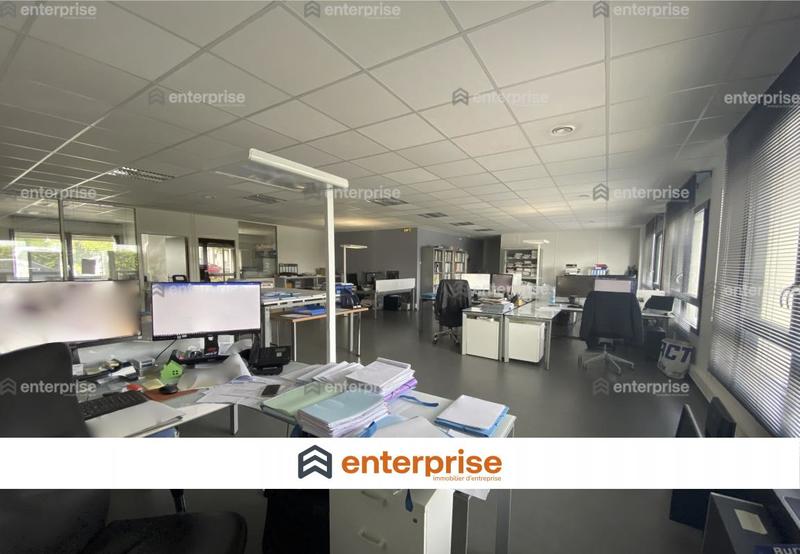 Bureau - 273 m²
