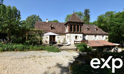 Maison - 340 m² - 10 pièces