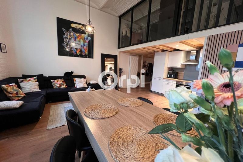 Loft - 80 m² - 3 pièces