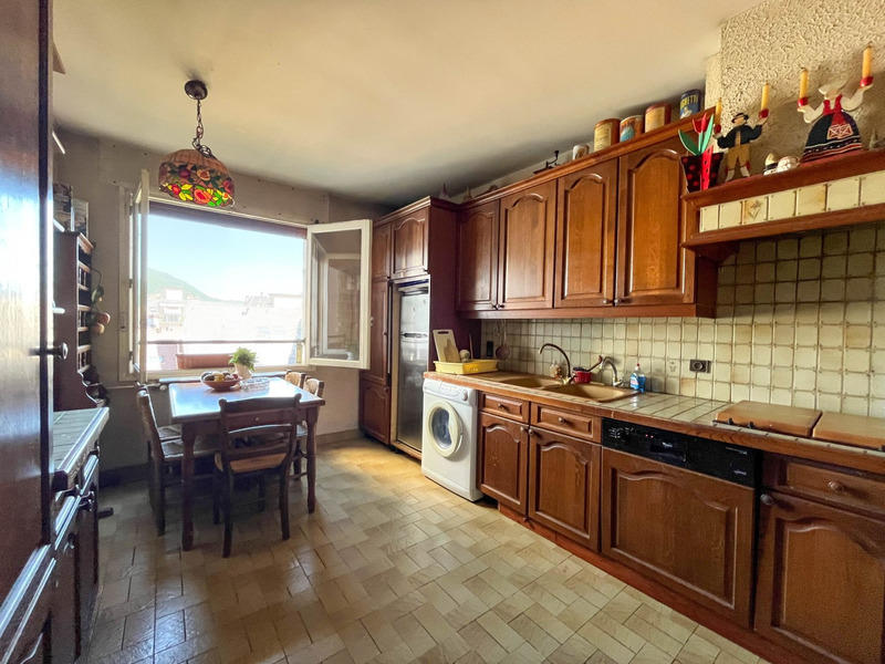 Appartement - 76 m² - 4 pièces