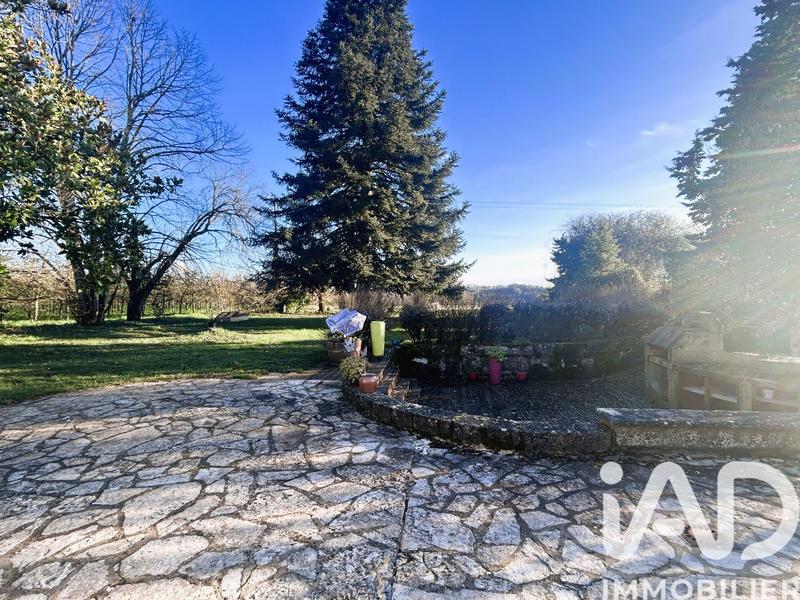 Maison - 273 m² - 8 pièces