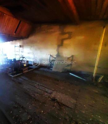 Parking / Garage - 100 m²