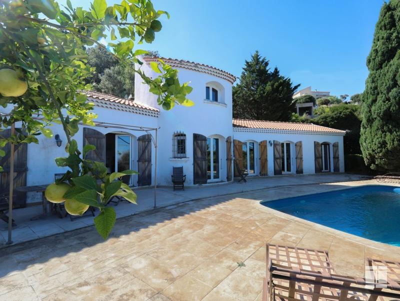 Villa - 150 m² - 5 pièces