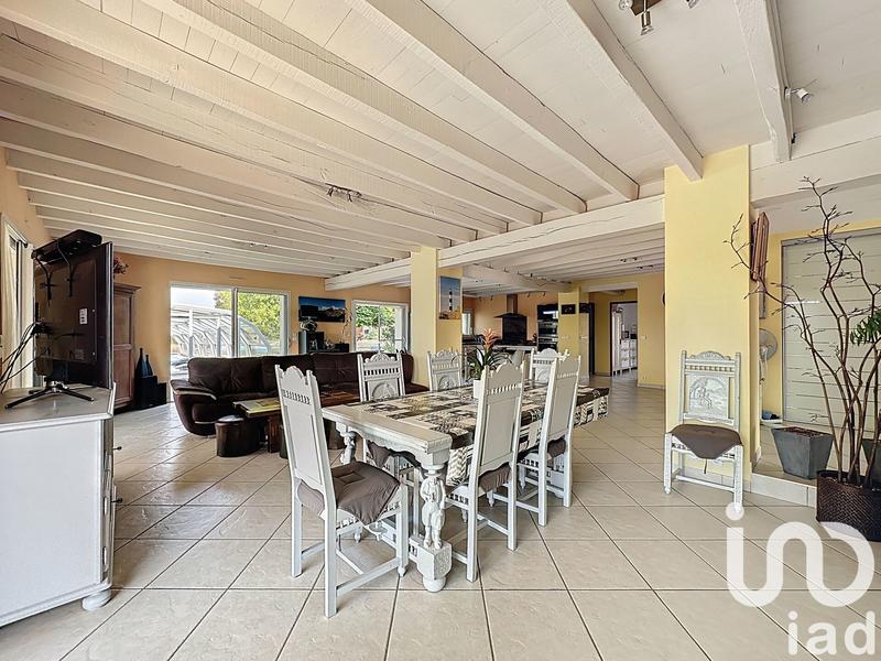 Maison - 232 m² - 7 pièces