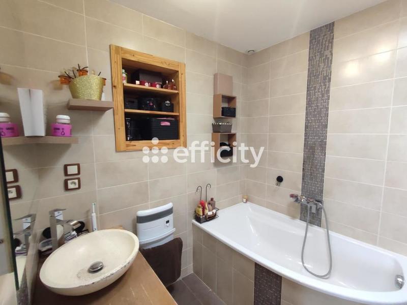 Maison - 146 m² - 7 pièces