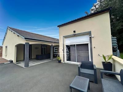 Maison - 98 m² - 5 pièces