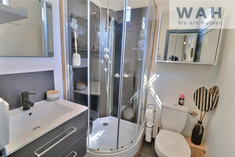 Maison - 104 m² - 4 pièces