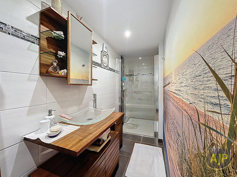 Maison - 144 m² - 5 pièces