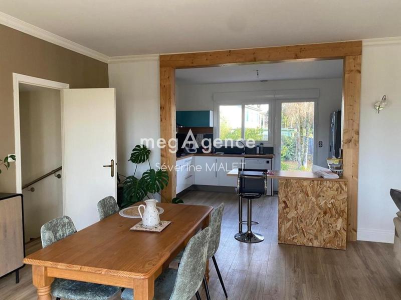 Maison - 140 m² - 5 pièces