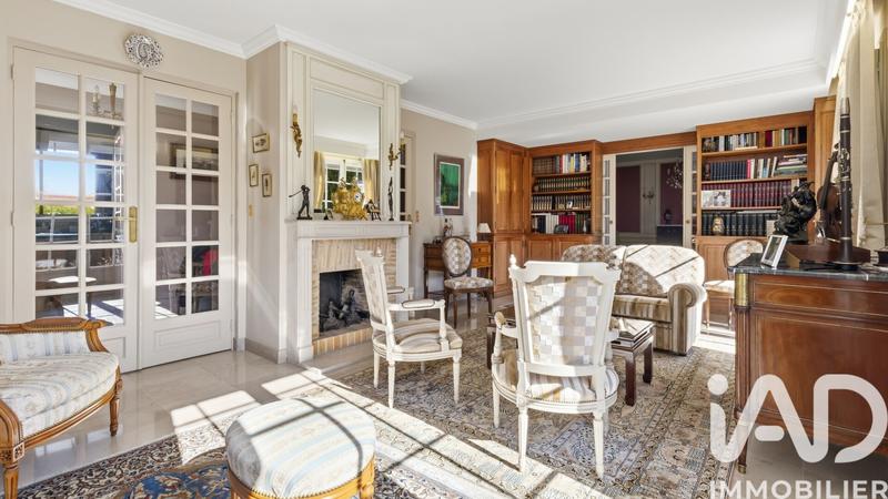 Maison - 163 m² - 9 pièces