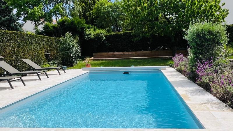 Maison - 180 m² - 7 pièces