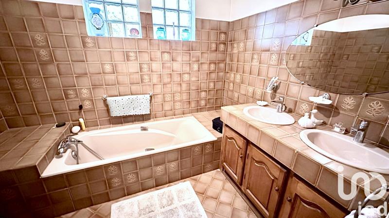 Maison - 171 m² - 8 pièces