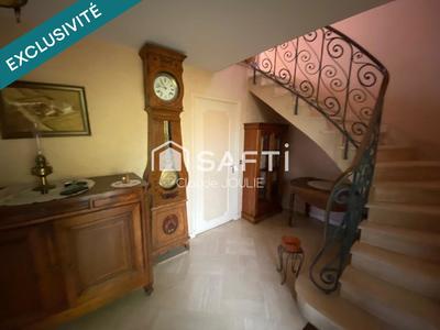 Maison - 156 m² - 6 pièces