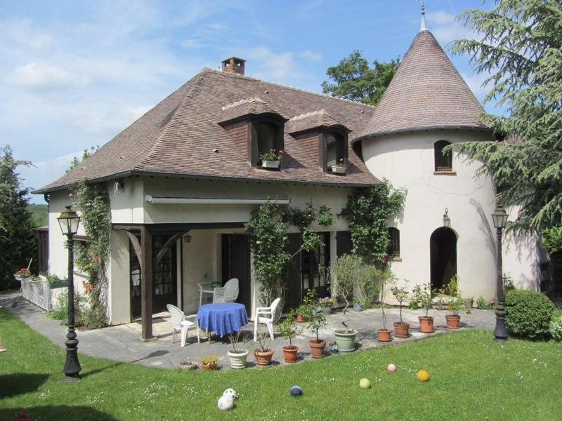 Maison - 225 m² - 6 pièces