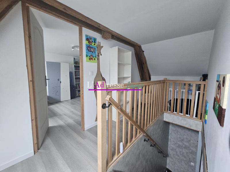 Maison traditionnelle - 194 m² - 9 pièces