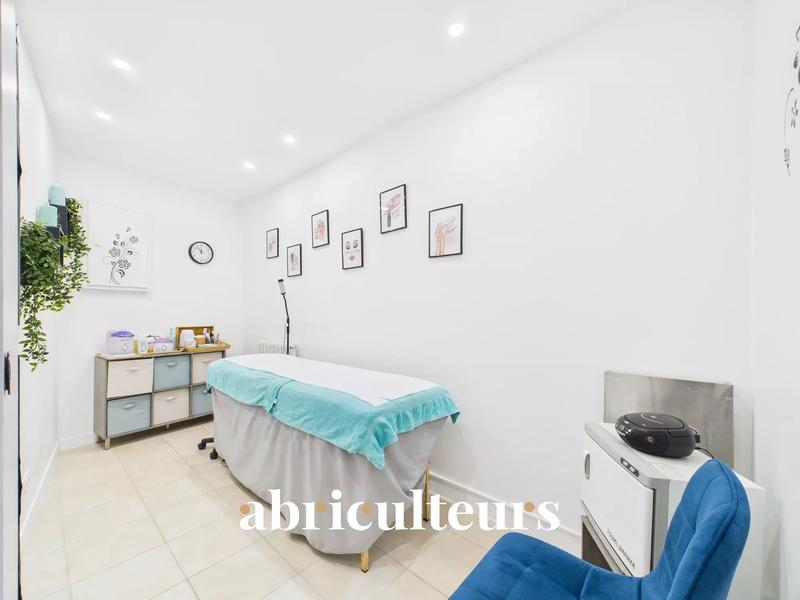 Local d'activités - 59 m² - 3 pièces