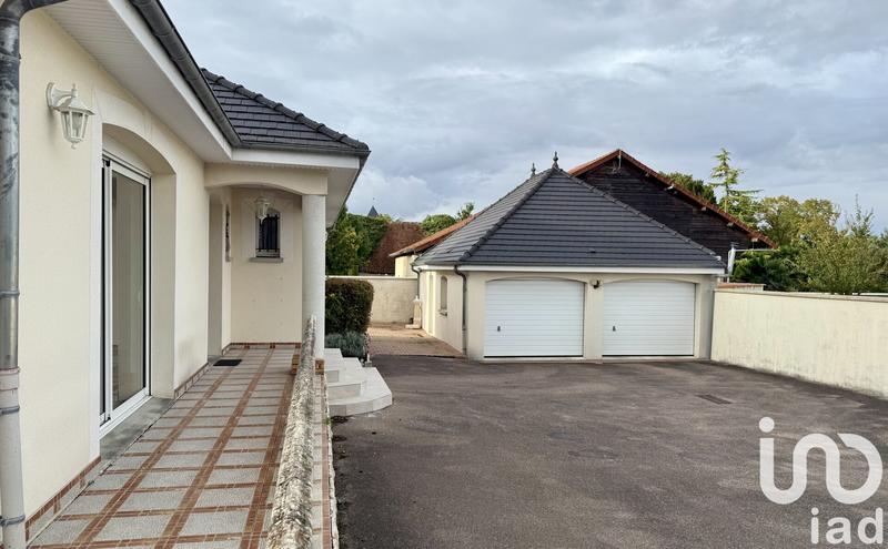 Maison - 414 m² - 8 pièces