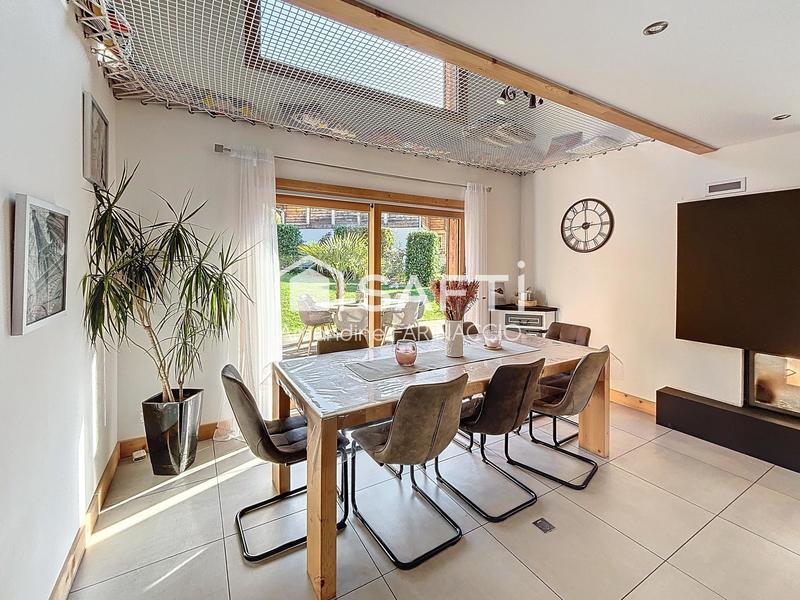 Châlet - 161 m² - 6 pièces