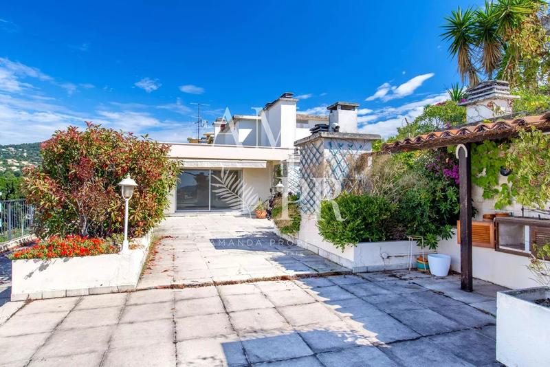 Appartement - 144 m² - 4 pièces