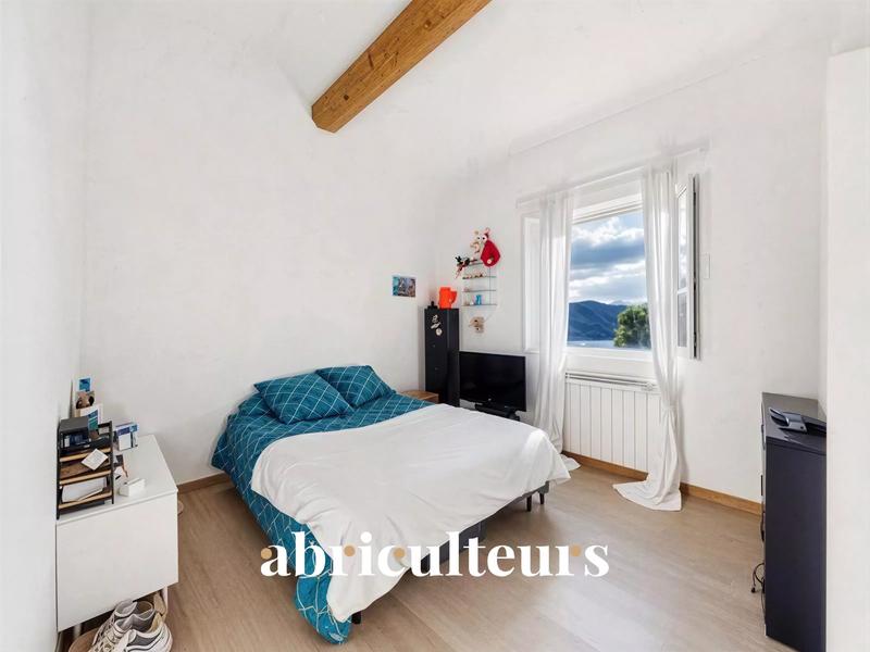 Maison - 170 m² - 5 pièces