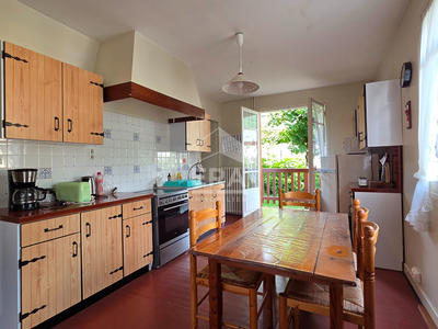 Maison - 157 m² - 8 pièces