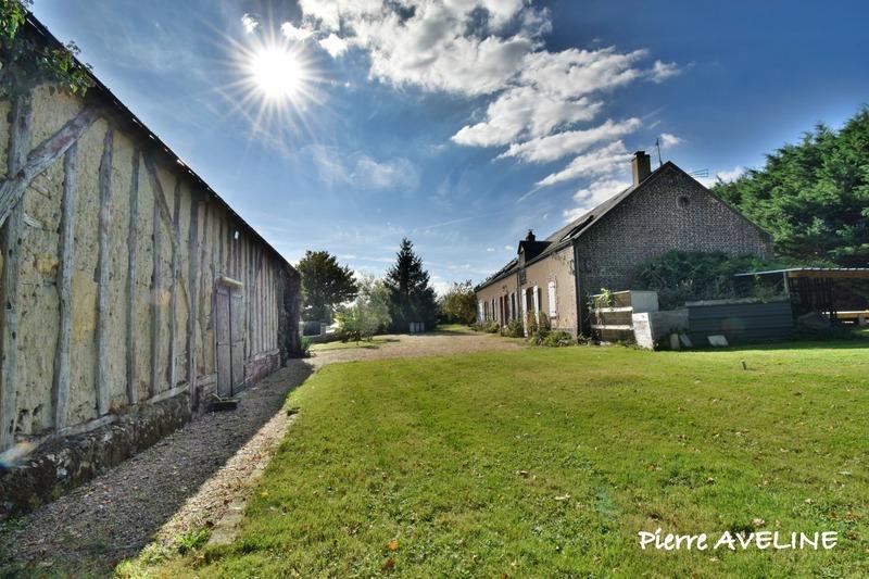 Maison - 242 m² - 7 pièces