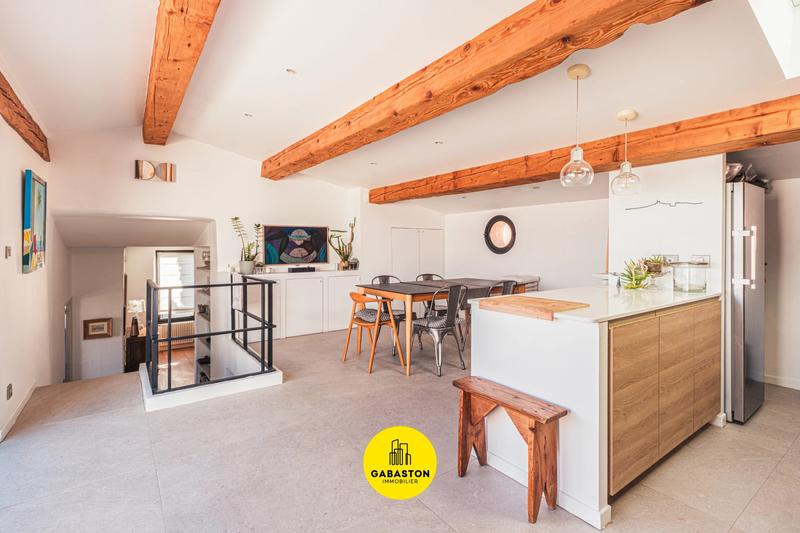 Maison - 193 m² - 7 pièces