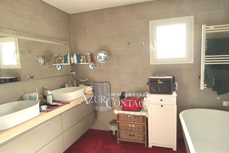 Appartement - 90 m² - 4 pièces