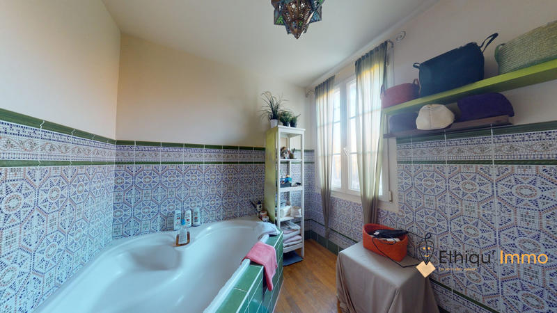 Maison - 170 m² - 5 pièces