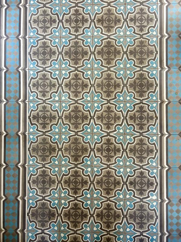 Maison - 240 m² - 10 pièces