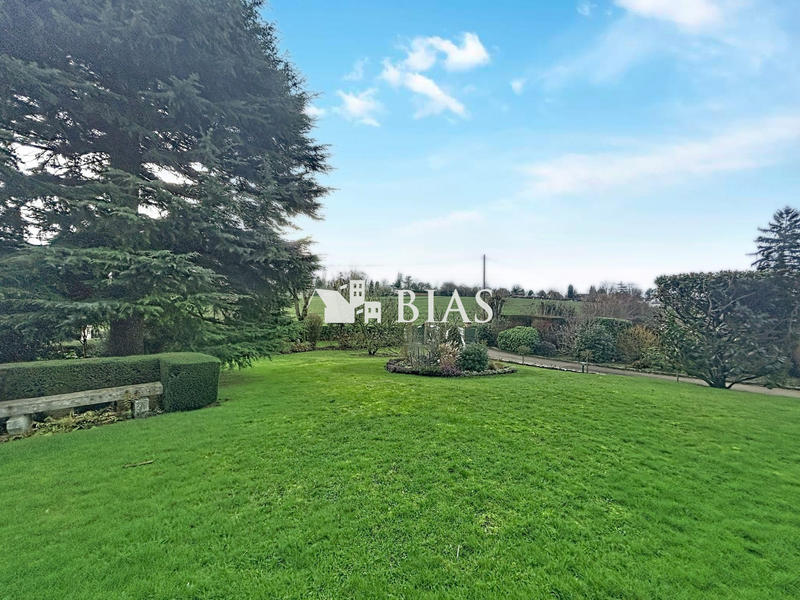 Maison - 183 m² - 8 pièces