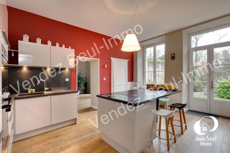 Maison de maîtres - 240 m² - 7 pièces