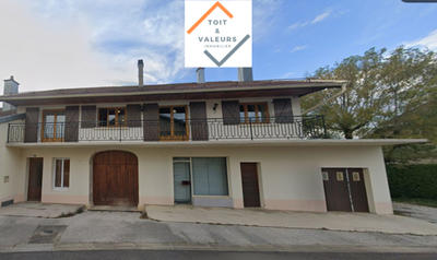 Maison - 198 m² - 8 pièces