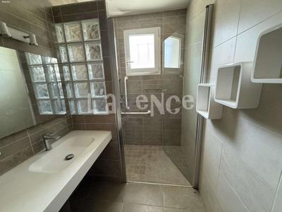 Maison - 104 m² - 6 pièces