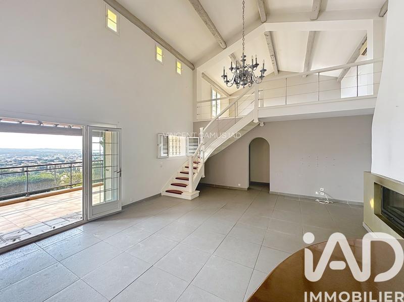 Maison - 195 m² - 6 pièces