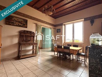 Maison - 207 m² - 9 pièces