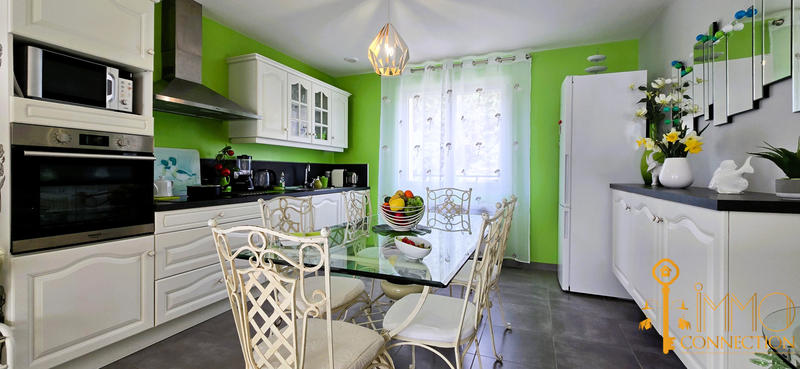 Maison - 180 m² - 5 pièces