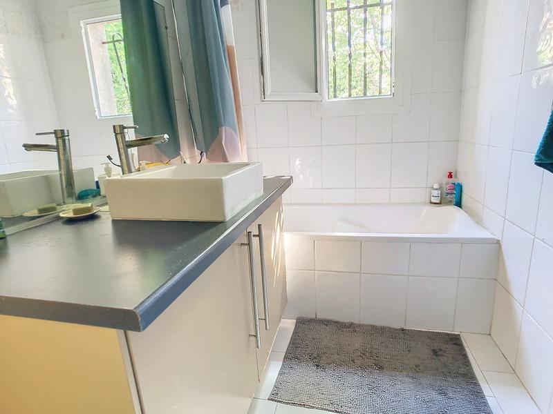 Villa - 90 m² - 4 pièces