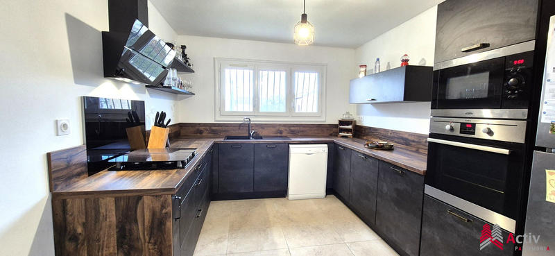 Villa - 163 m² - 6 pièces