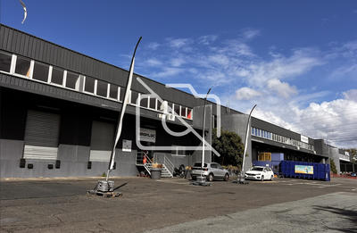 Entrepôt - 6 871 m²